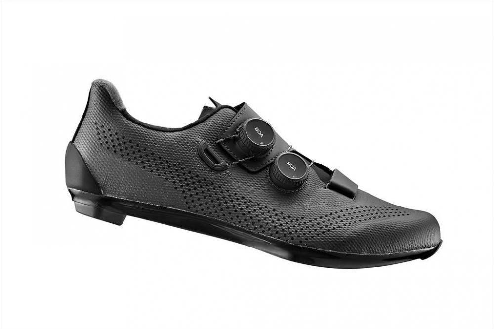 ČEVLJI GIANT Surge Pro (testni model)